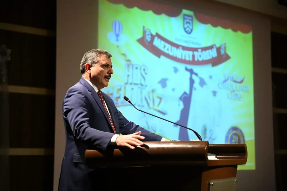 Vali Mustafa Çiftçi, Mezuniyet Töreninde Gençlere Tavsiyelerde Bulundu