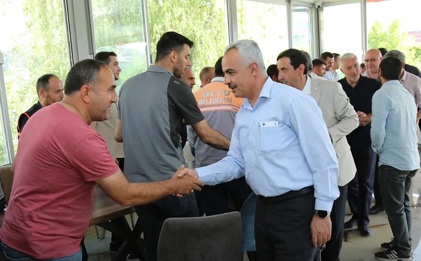 Oltu Belediyesi Kurban Bayramı Bayramlaşma Töreni Düzenledi