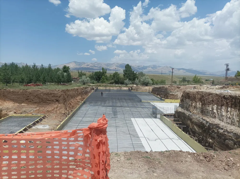 Hınıs İlçe Adalet Sarayı İnşaatı Hız Kesmeden Devam Ediyor