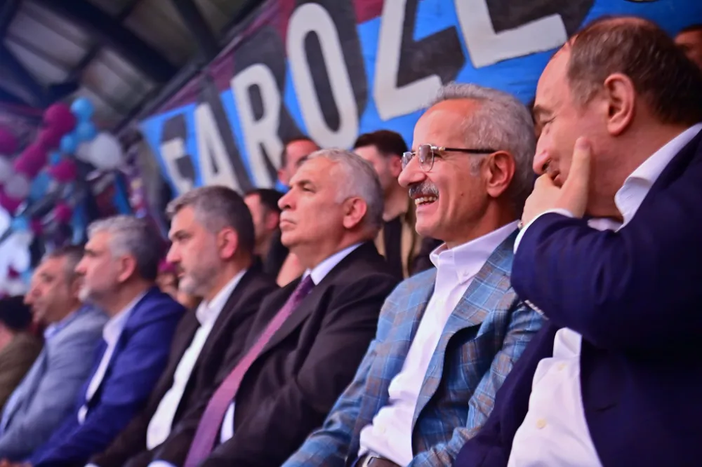 2024 Yılı Faroz Mahalleler Arası Veteranlar Futbol Turnuvası Kupa Töreni Coşkuyla Gerçekleşti