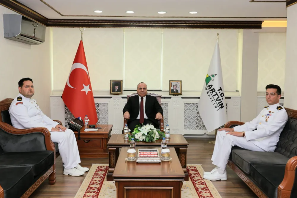 Artvin Valisi Ünsal, Sahil Güvenlik Komutanlarını Ağırladı: Yeni Atamalara Hayırlı Olsun Mesajı