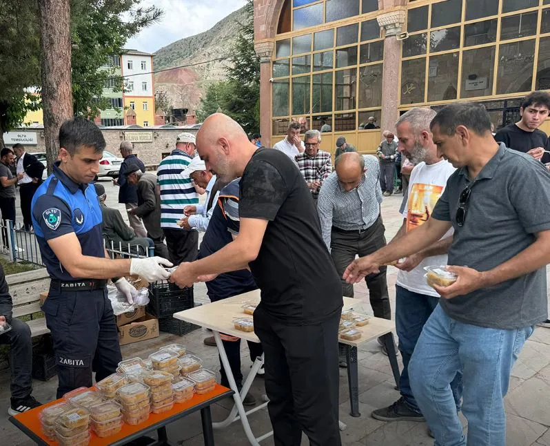 Oltu Belediyesi’nden Muharrem Ayında Aşure İkramı