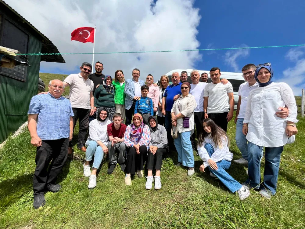 Yaylada Özel Buluşma: Başkan Genç, Özel Gereksinimli Bireylerle Kahvaltıda Bir Araya Geldi