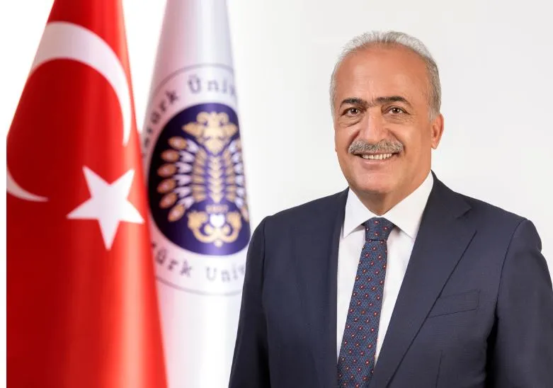 Atatürk Üniversitesi Yeni Öğrencilerini Karşılıyor