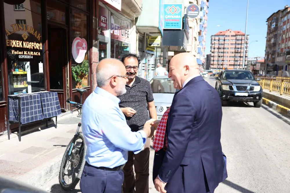 Erzurum Büyükşehir Belediye Başkanı Sekmen, Gez Mahallesi’ndeki Çalışmaları Yerinde İnceledi