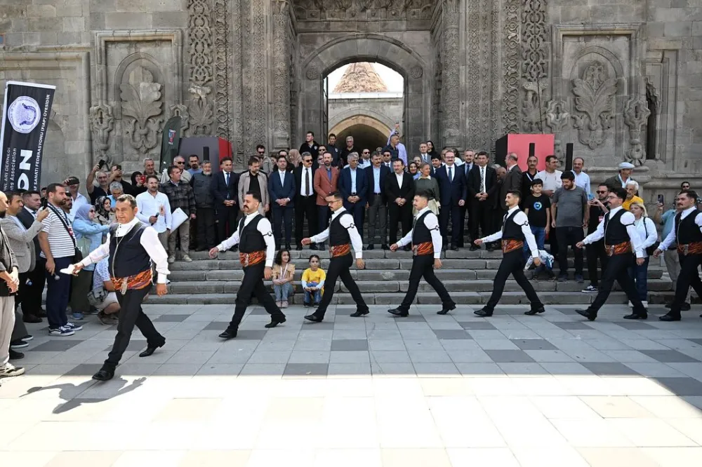 Erzurum Valisi Mustafa Çiftçi Kültür Yolu Festivali Etkinliklerine Katıldı