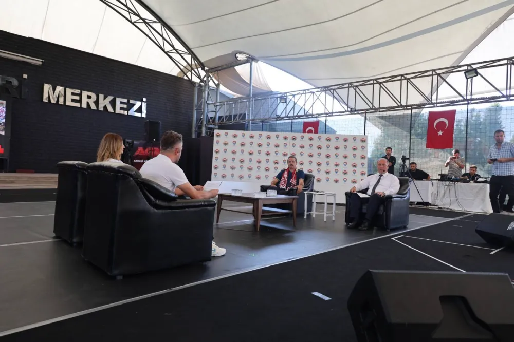 Milletvekili Faruk Çelik, Arhavi’de Halkla Buluşma Programına Katıldı