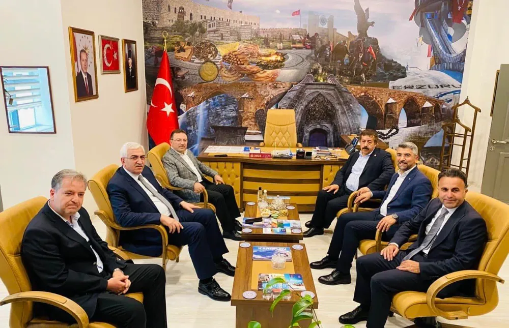AK Parti Erzurum Milletvekillerinden Kültür ve Turizm İl Müdürüne Hayırlı Olsun Ziyareti