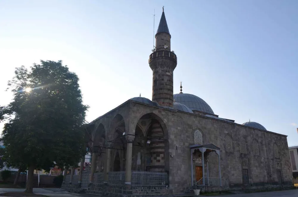 Çortan Camii’nin Tarihi Özellikleri ve Mimari Detayları Gözler Önüne Serildi