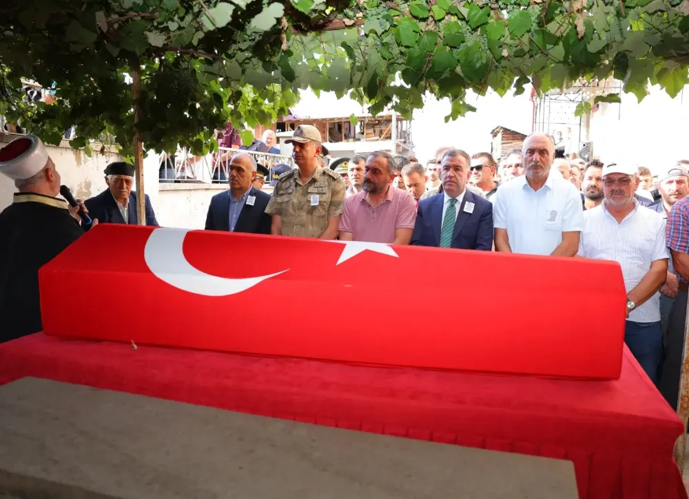 Bayraktar Köyü’nde Kıbrıs Gazisi Nizam Kılıç İçin Cenaze Töreni Düzenlendi
