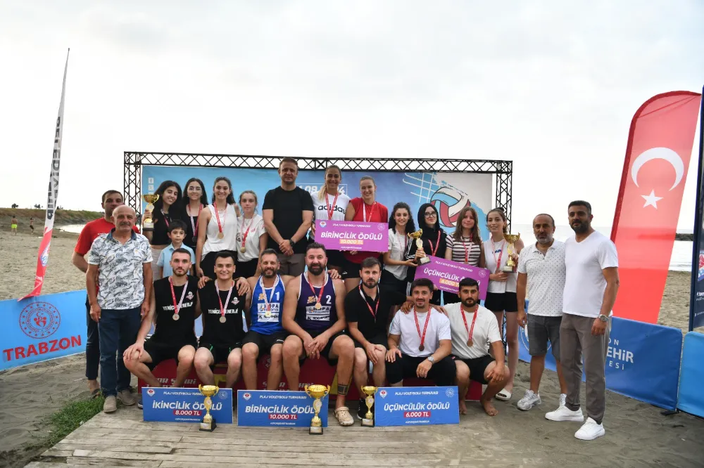 Yalıncak Sahilinde Plaj Voleybolunun En İyileri Belli Oldu