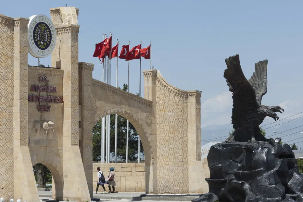 Atatürk Üniversitesi