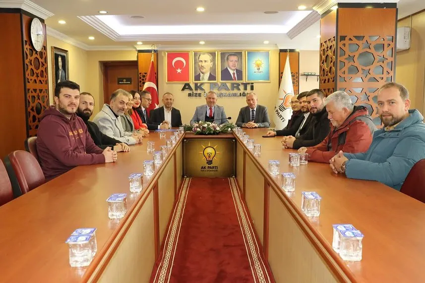 Ardeşen Ticaret ve Sanayi Odasından Ak Parti Rize İl Başkanı Yılmaz Katmere Ziyaret