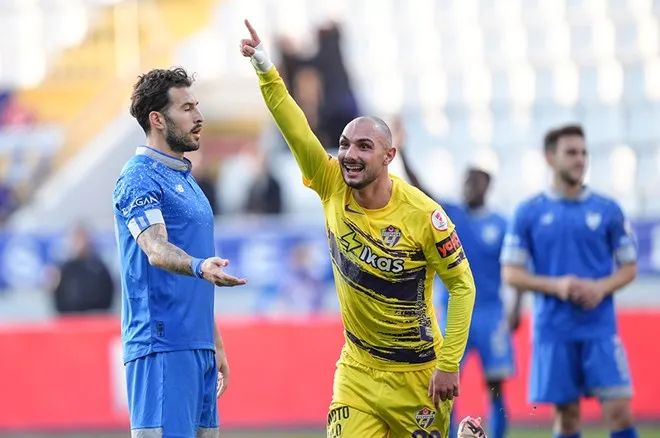 Galatasaray’ın yeni transferi Ahmed Kutucu kimdir? Ahmed Kutucu Futbol Kariyeri