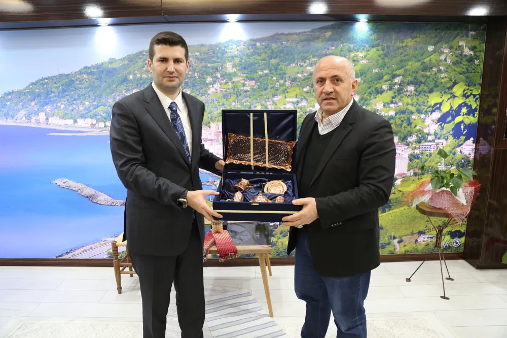 Ülkü Ocakları Genel Başkanı Ahmet Yiğit Yıldırım Çayeli Belediyesini Ziyaret Etti