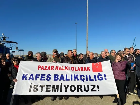 Pazar’da Balıkçılar Kafes Balıkçılığına Karşı Ayakta