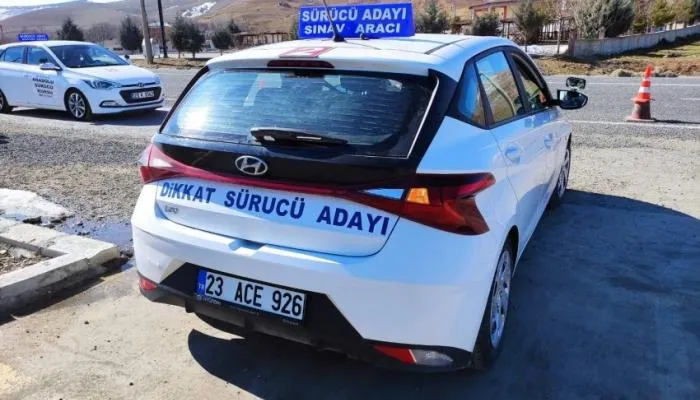Kurs, sınav, harç: 2025’te B ehliyet almanın maliyeti kaç TL?