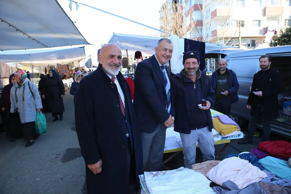 Ardeşen Belediye Başkanı Salı Pazarında Esnaflarla Buluştu