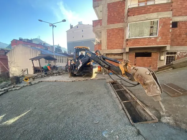 Borçka Belediyesi, Şehirdeki Hizmetlerine Devam Ediyor