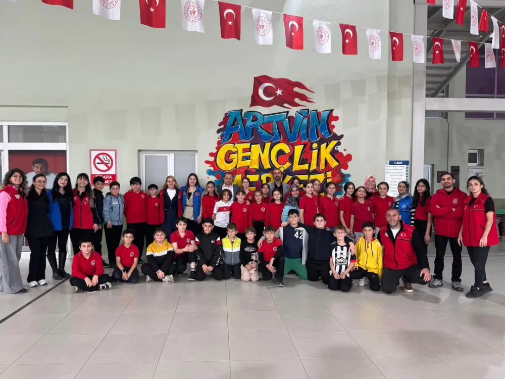 Artvin Şehit Erol İnce İmam Hatip Ortaokulu Öğrencileri Okullar Merkezisinde Projesinde Buluştu