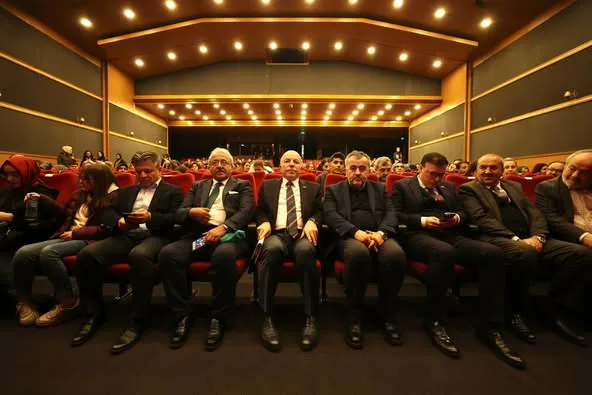 Erzurum’da “Son Hamle Uyanış” Tiyatro Oyunu ile Kültür Sanat Sezonu Başladı!