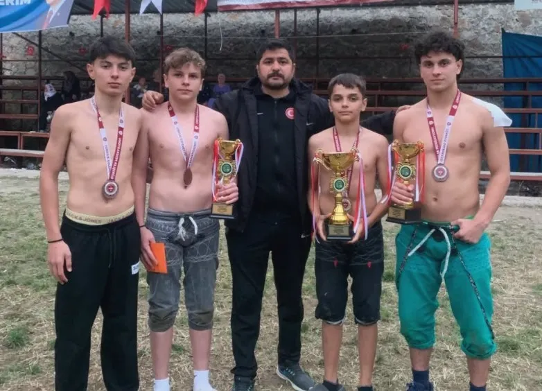 Erzurum İspir Üzümbağı’nda Artvin Sporcularından Büyük Başarı
