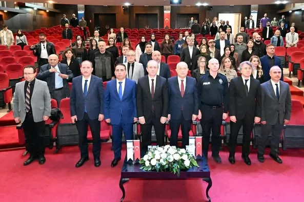 Trabzon’da “İklim Değişikliği Sürecinde Su ve Orman Yönetimi” Paneli Düzenlendi