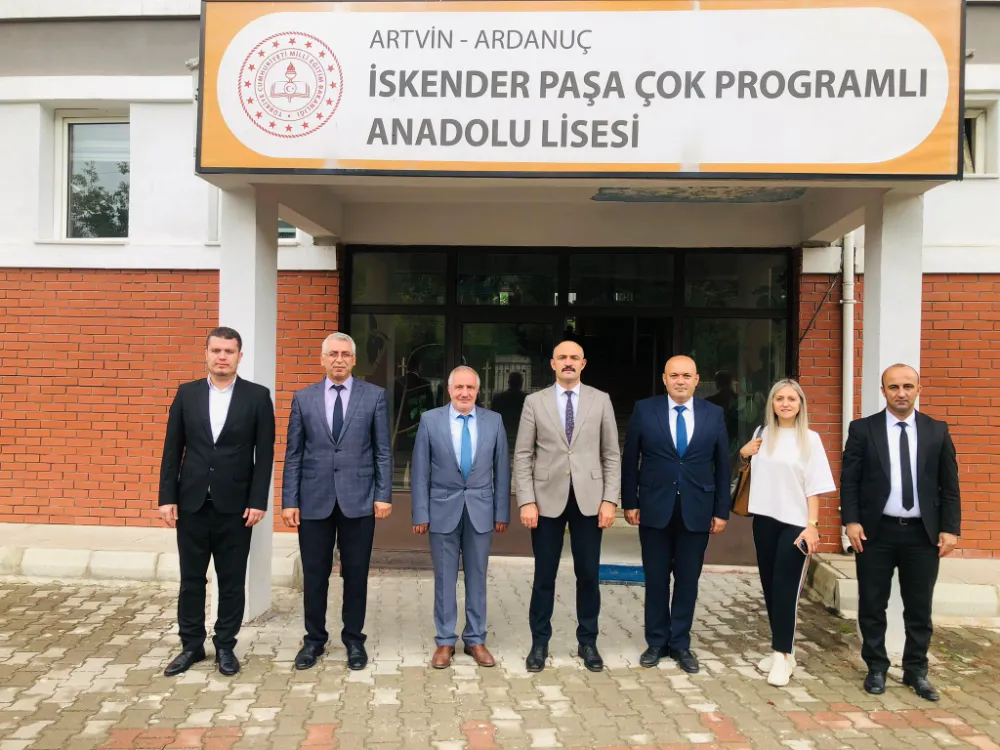 Kaymakam Alparslan Sözen, İskender Paşa Çok Programlı Anadolu Lisesini Ziyaret Etti