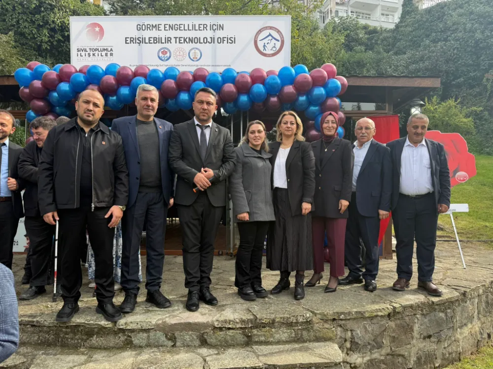 CHP Trabzon İl Yönetimi, Avrasya Görme Engelliler Derneği’nin Erişilebilir Teknoloji Ofisi Açılışında