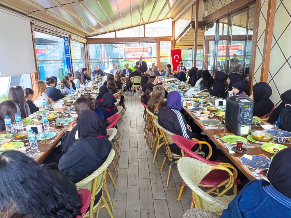 Sürmene’de Lise Öğrencilerine ÇEDES Kapsamında Kahvaltı Programı