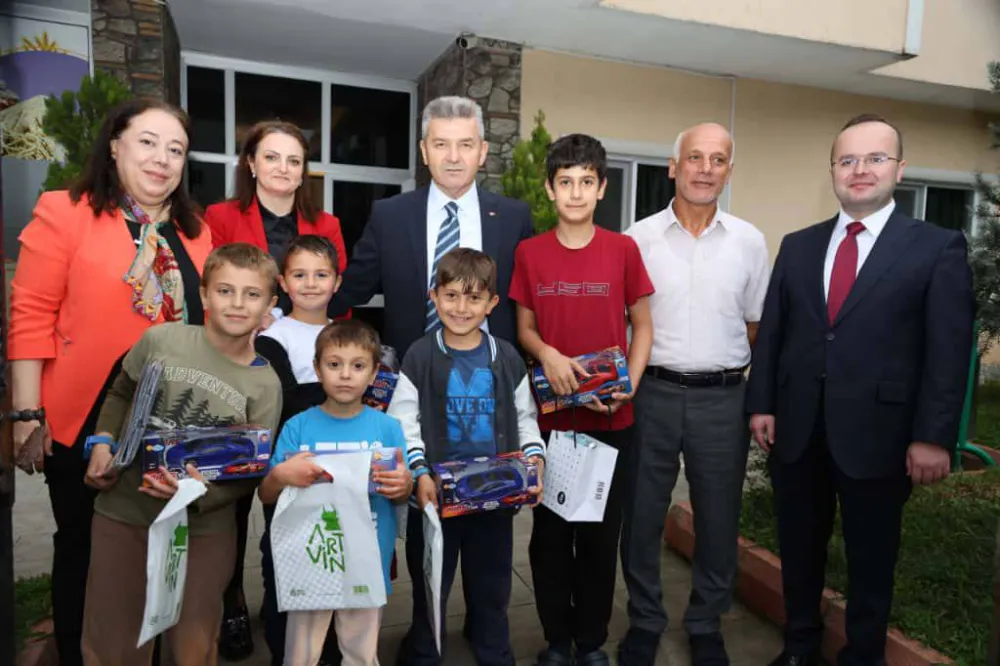 Vali Turan Ergün’den Şehit Ferda Ustabaş’ın Ailesine Ziyaret