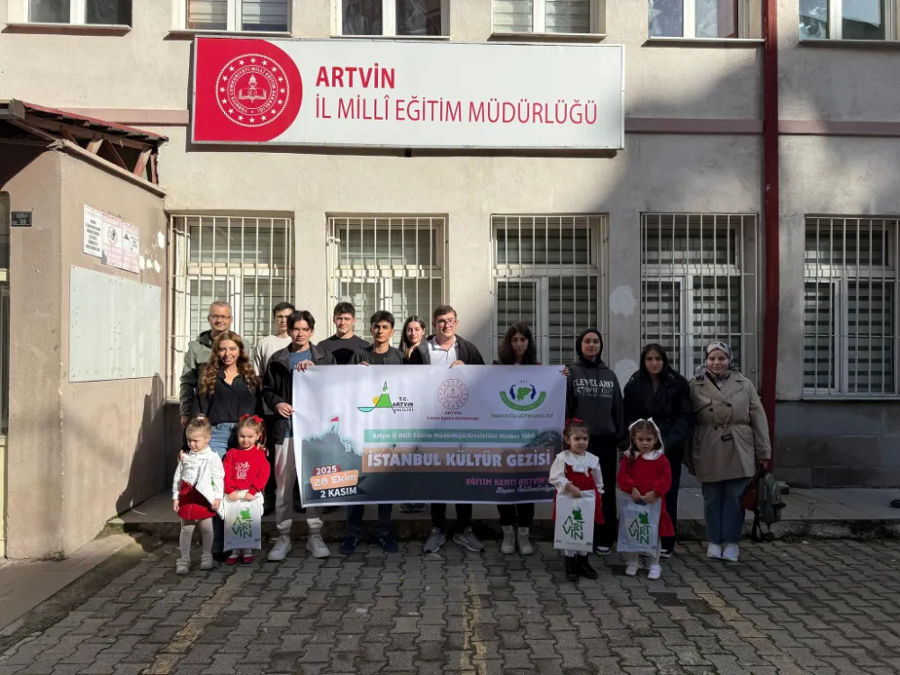 Artvinli Öğrenciler İstanbul Kültür Gezisine Uğurlandı