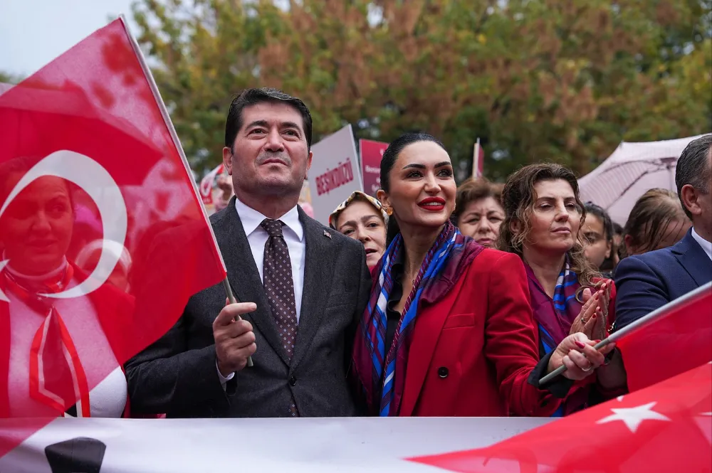Ortahisar’da Cumhuriyet Bayramı Coşkusu Yağmura Rağmen Sürdü