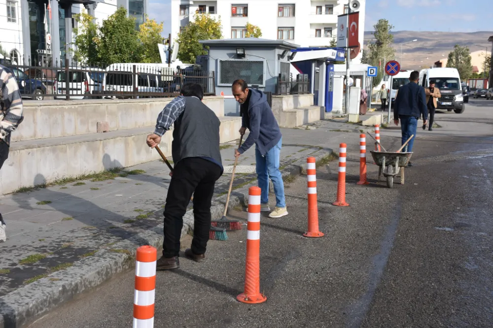 Çat Merkez’de Temizlik Çalışmaları Aralıksız Devam Ediyor