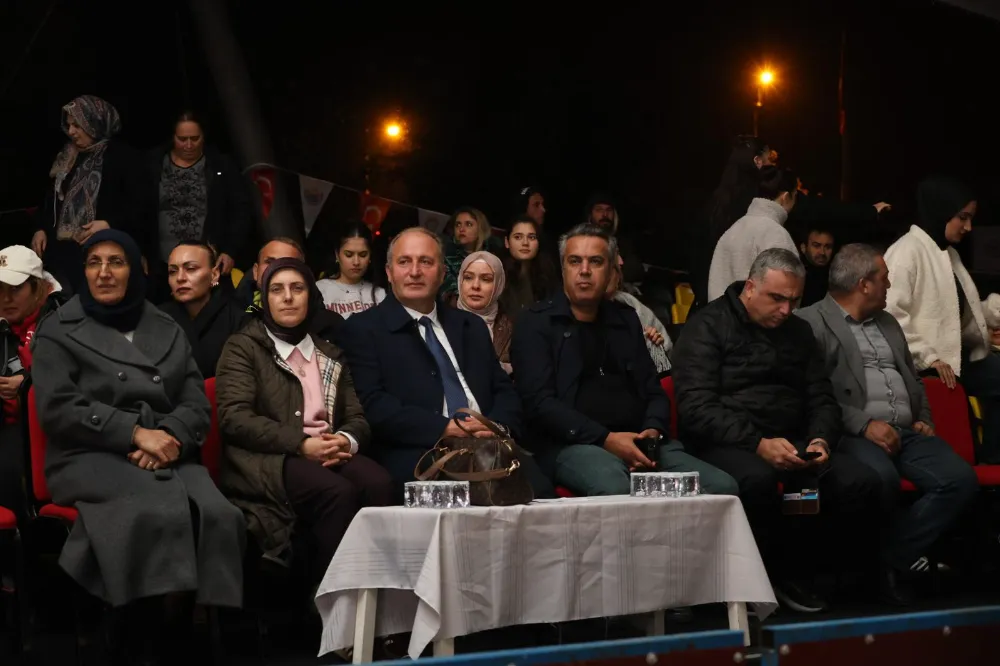 Arhavi’de Cumhuriyet Bayramı Coşkusu Konserle Kutlandı