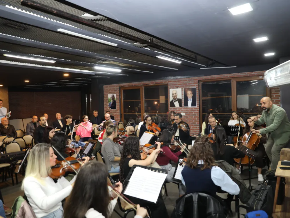 Akçaabat Belediyesi Şehir Orkestrası Provaları Ziyaret Edildi