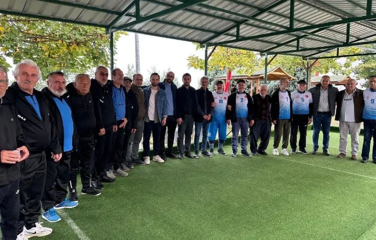 Yıldızlı Huzurevi ile Atakum Huzurevi Arasında Dostluk Maçı