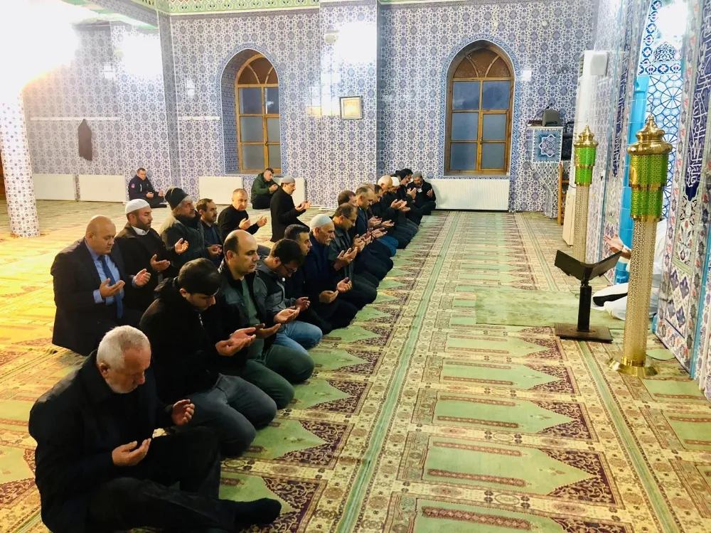 Merkez Camii’nde Sabah Namazı Buluşması Gerçekleştirildi
