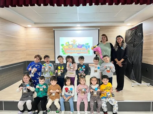 4 Ekim Dünya Hayvanları Koruma Günü’nde Minik Öğrencilere Hayvan Sevgisi Aşılandı