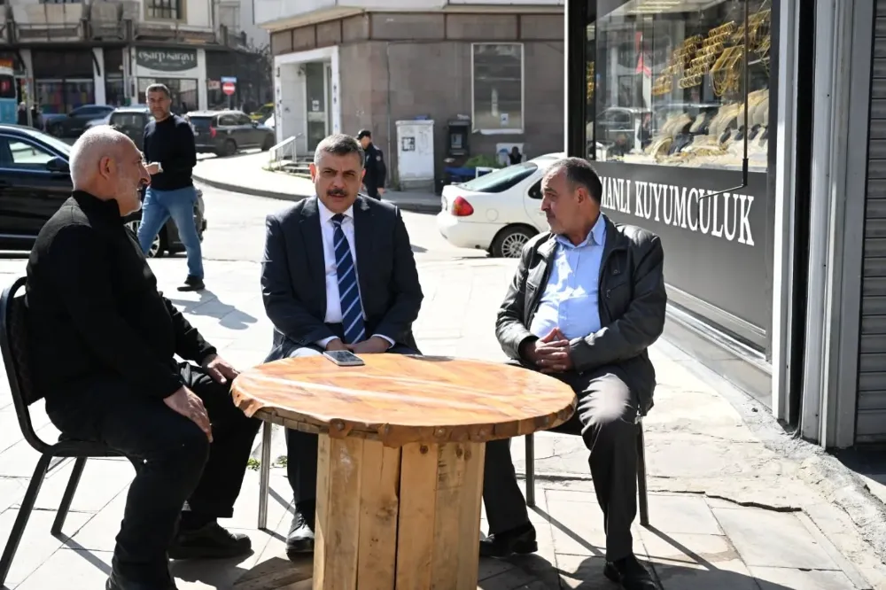 Vali Mustafa Çiftçi, Kasımpaşa’da Esnaf Ziyaretlerinde Bulundu