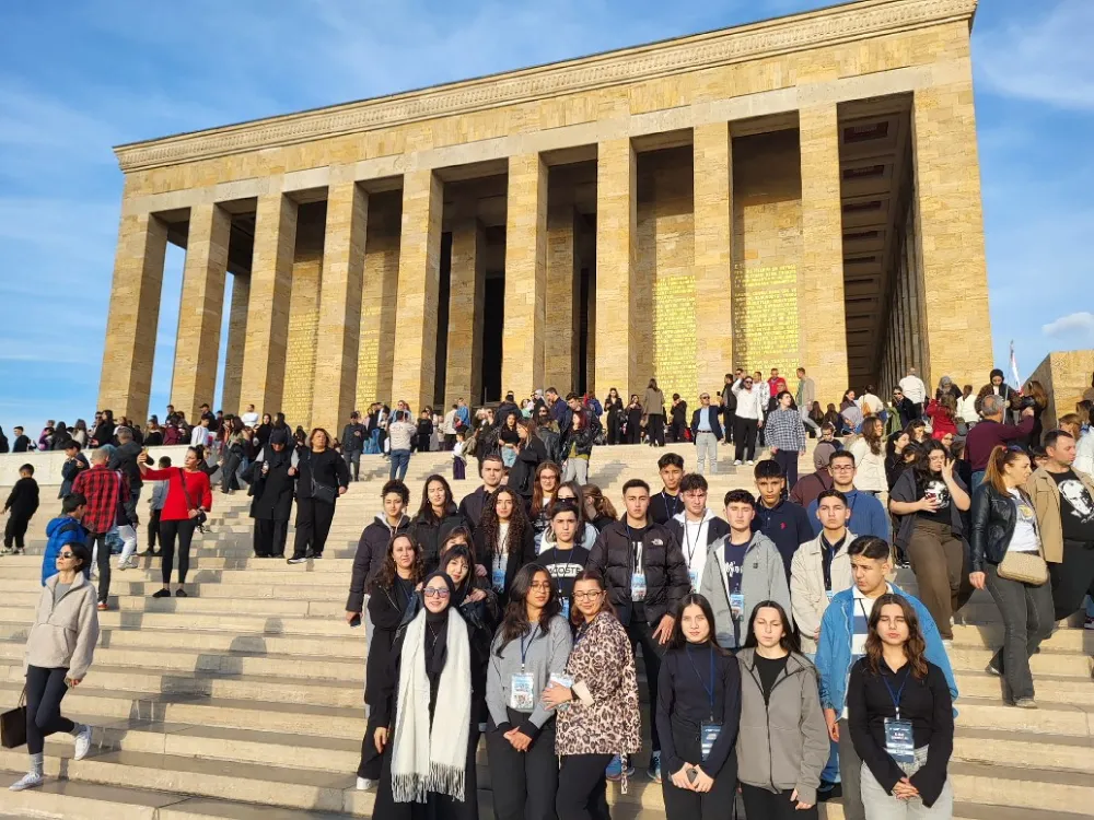 Küçükçekmece Belediyesi 400 genci Anıtkabir