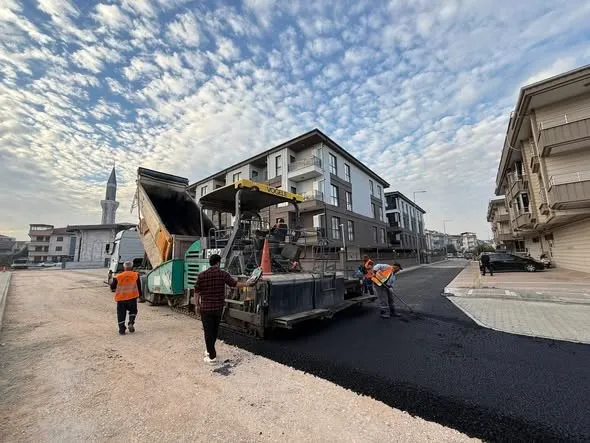 İnegöl Belediyesi’nden 3 bölgede asfalt hamlesi