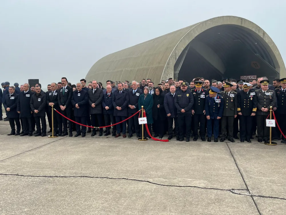 Bursa şehitlerine sis engeli...Şehitleri taşıyan uçak sisten dolayı Bursa