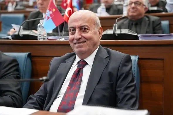 Beşikdüzü’nde Sahil Polemiği Büyüyor: Başkan Erdem’den Askeriyeye Alan Devri Tepkisi