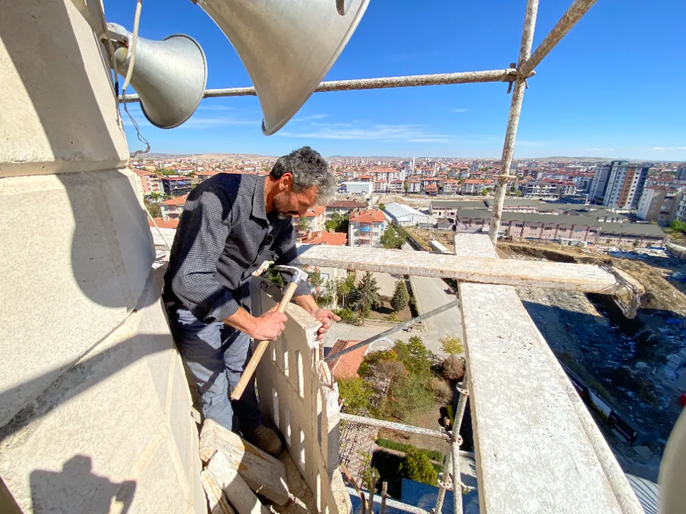 Yozgatlı minare ustası mesleğinin risklerinden dolayı çırak bulamıyor