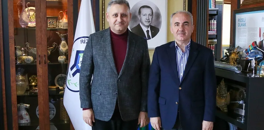 Bitlis İl Sağlık Müdürü Doç. Dr. Şaban Ergene’den Başkan Metin’e Ziyaret