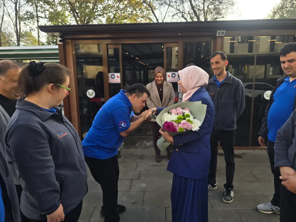 Düzce İl Milli Eğitim Müdürü’nden Kusursuz Kafe’ye ziyaret