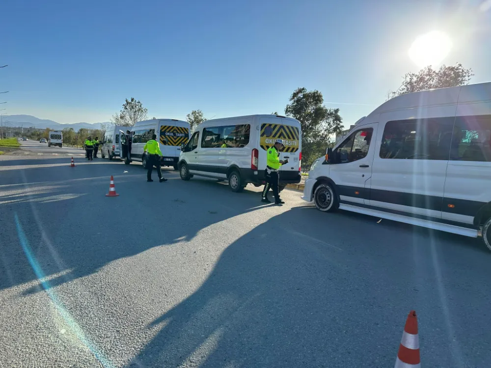 Okul servislerine kış lastiği denetimi