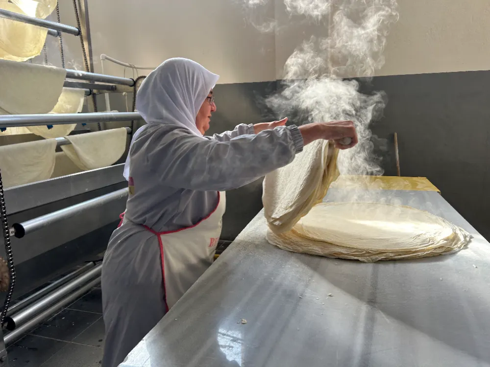 Küçük bir dükkanda başlamışlardı şimdi tonlarca yufka üretiyorlar