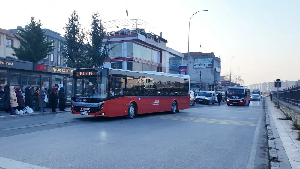 Düzce’de öğrenciye 1 biniş 9.60 lira oldu